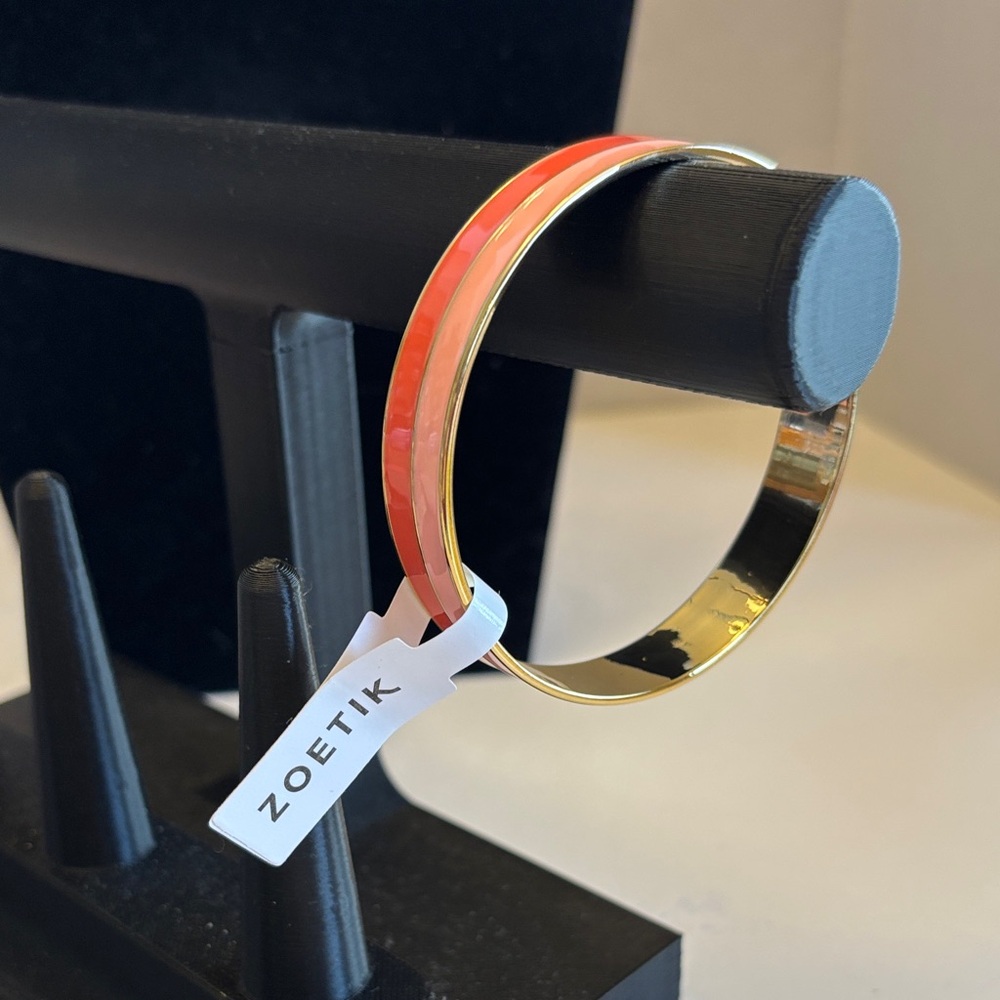 💕5/25💕 Zoetik Coral and Gold Bangle Bracelet